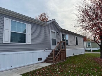 Thumbnail of mobile home