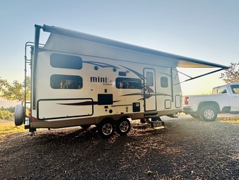 Thumbnail of RV