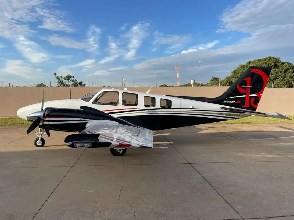 7515/beechcraft-baron-g58-2016-flightmarket-id-7515-10290.webp