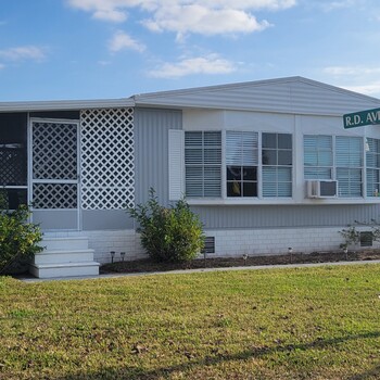 Thumbnail of mobile home