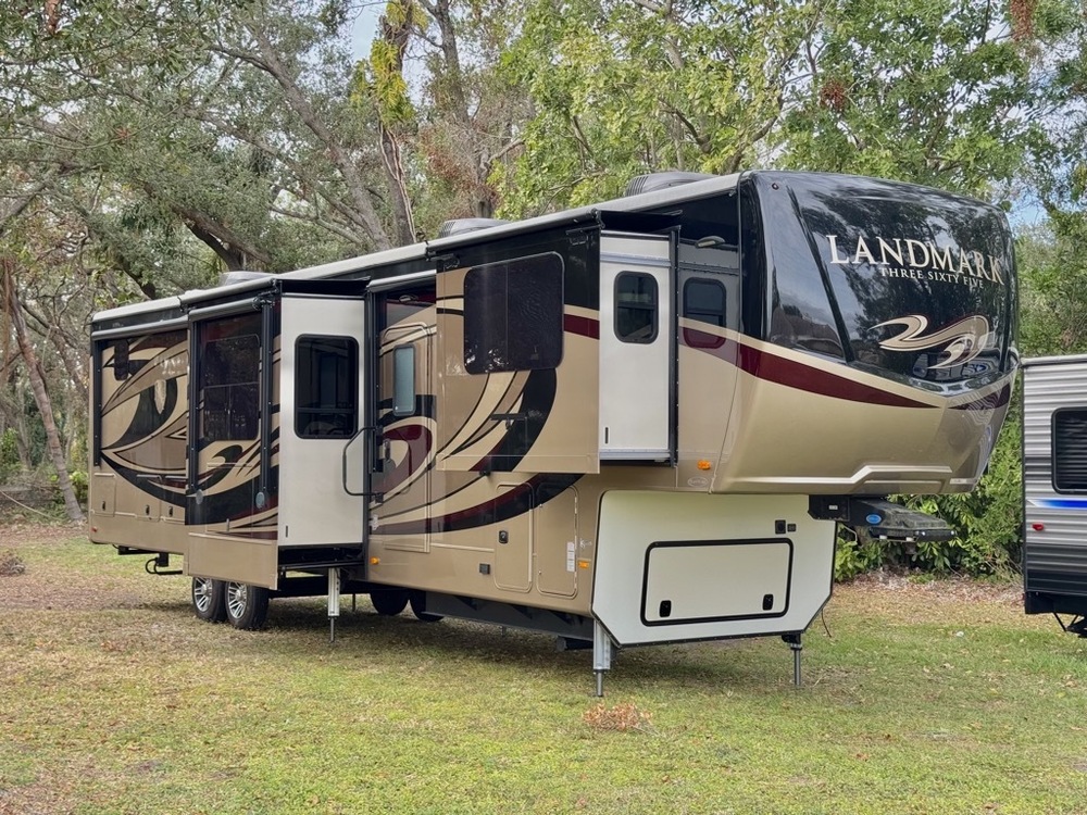 Photo of Rv