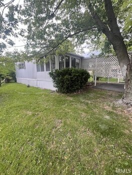 Thumbnail of mobile home