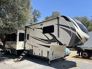 Thumbnail of RV