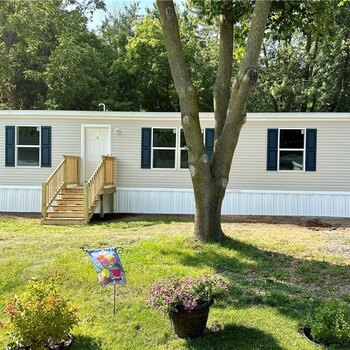 Thumbnail of mobile home