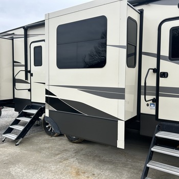 Thumbnail of RV