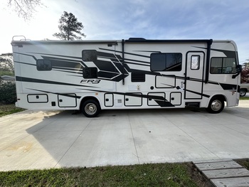 Thumbnail of RV