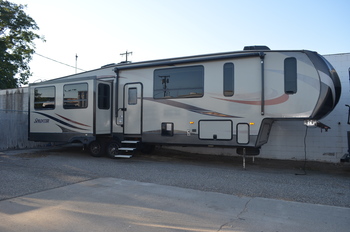 Thumbnail of RV