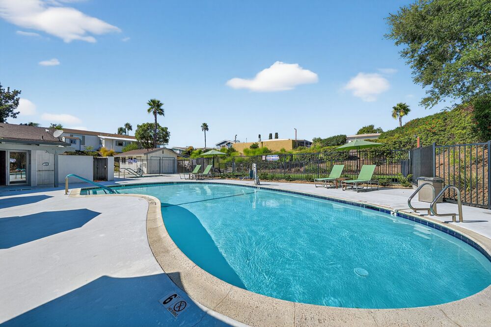 01 1120 E Mission Rd Fallbrook CA 92028 USA Exterior DSC02758