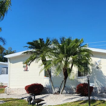 Thumbnail of mobile home