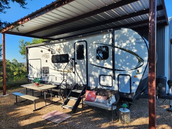 Thumbnail of RV