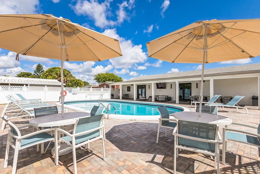 1701 NW 5th St Deerfield Beach FL 33442 USA Exterior IMG 5620 (4)