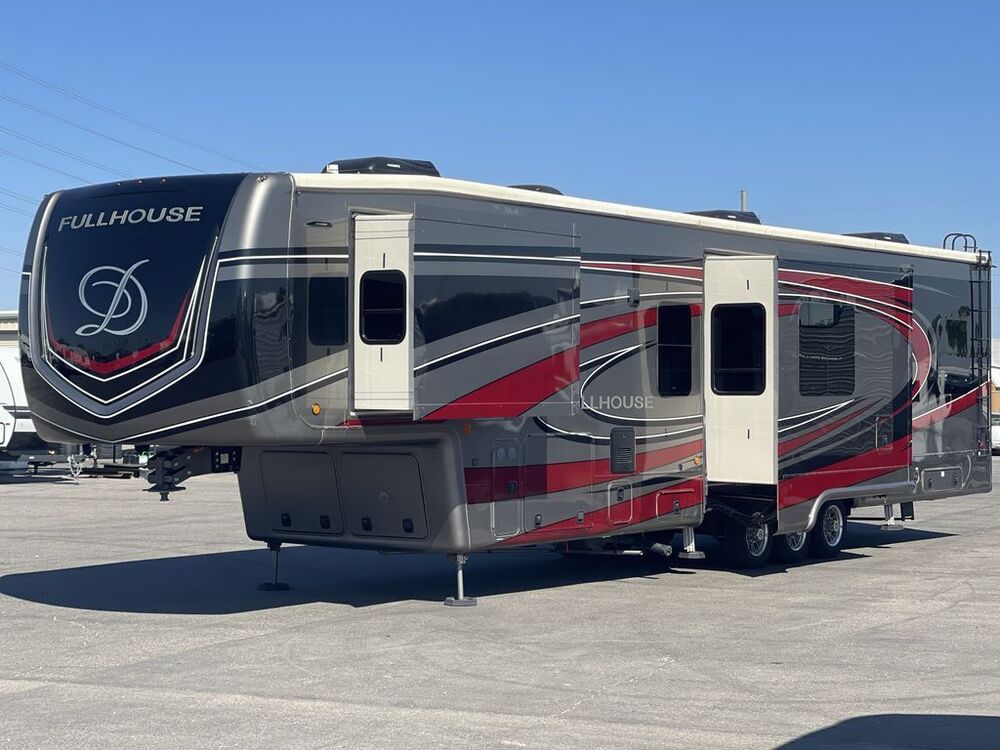 Photo of Rv