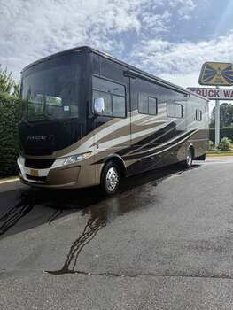 Thumbnail of RV