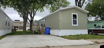 Thumbnail of mobile home
