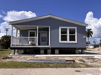 Thumbnail of mobile home