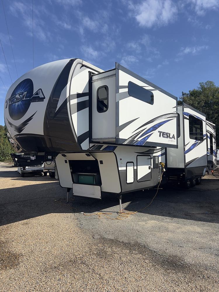 Photo of Rv