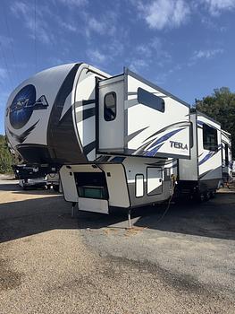 Thumbnail of RV