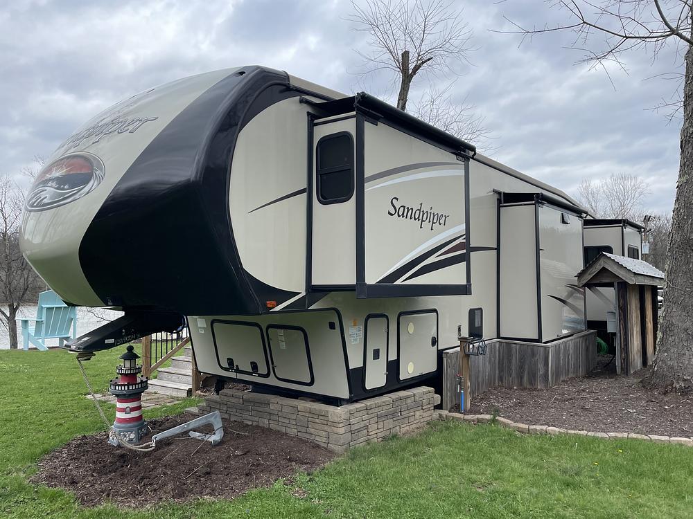Photo of Rv