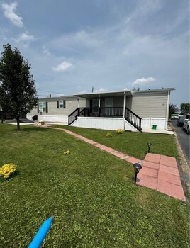 Thumbnail of mobile home