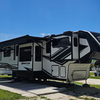 Thumbnail of RV