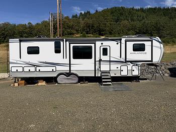Thumbnail of RV