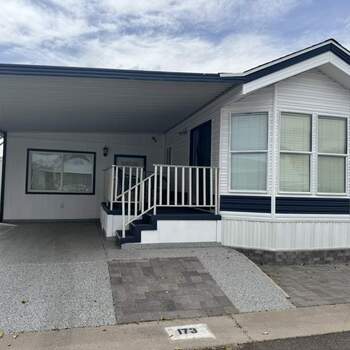 Thumbnail of mobile home