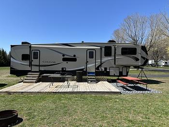 Thumbnail of RV