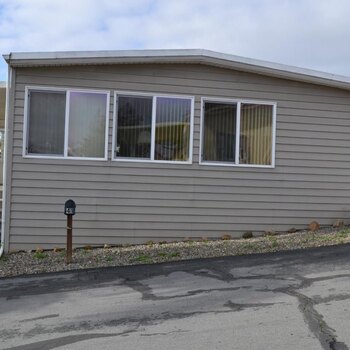 Thumbnail of mobile home