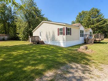 Thumbnail of mobile home