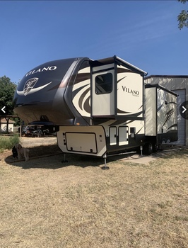 Thumbnail of RV