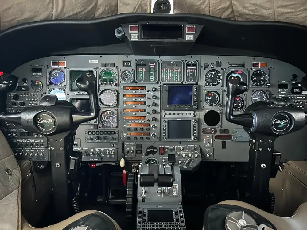 7120/cessna-citation-jet-525-1999-flightmarket-id-7120-07101.webp