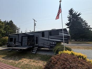 Thumbnail of RV