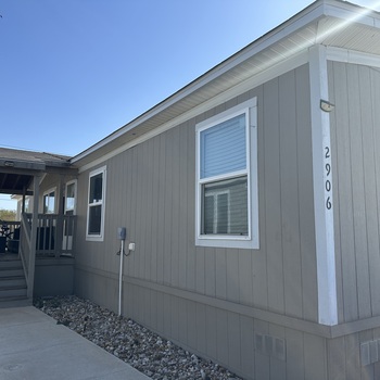 Thumbnail of mobile home