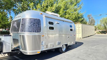 Thumbnail of RV