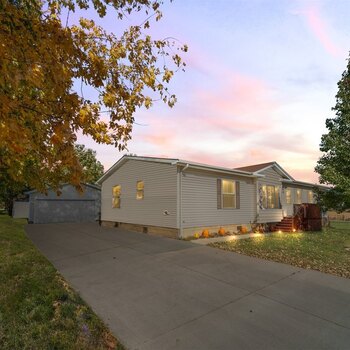 Thumbnail of mobile home