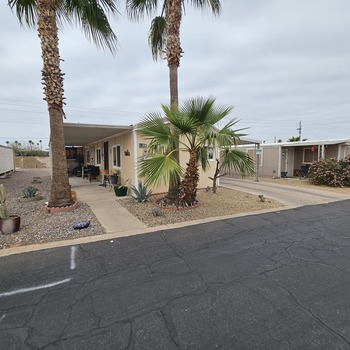 Thumbnail of mobile home