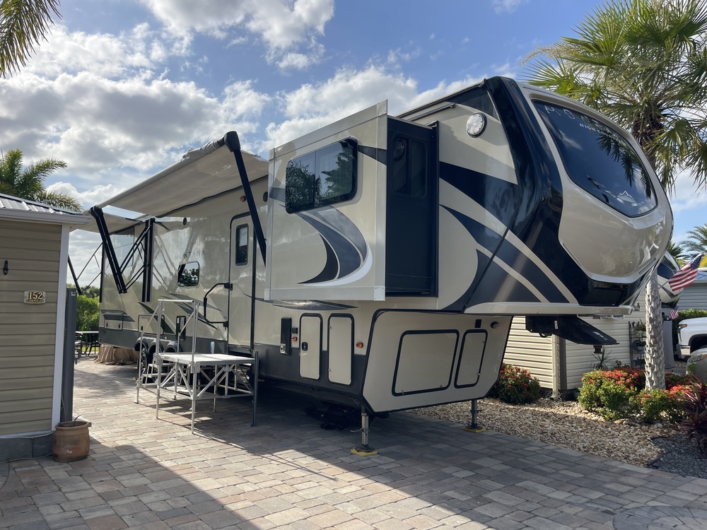 Photo of Rv