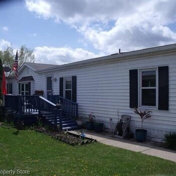 Thumbnail of mobile home