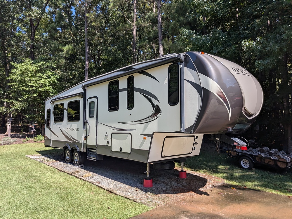 Photo of Rv