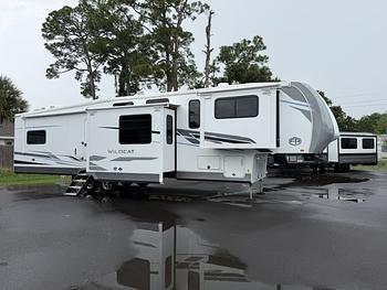 Thumbnail of RV