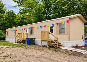Thumbnail of mobile home
