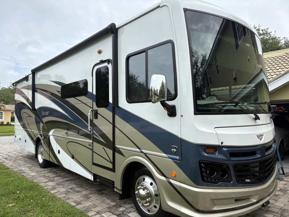 Photo of Rv