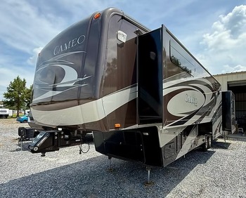 Thumbnail of RV