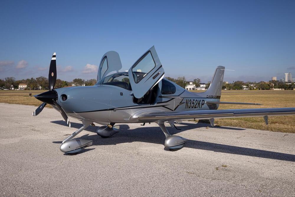 N352KP-1.jpg
