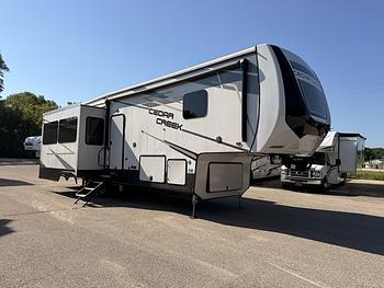 Thumbnail of RV
