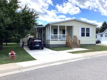 Thumbnail of mobile home