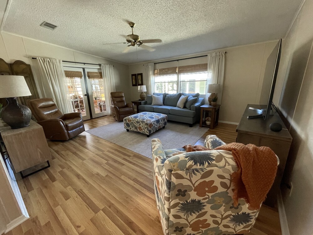 Lake Griffin Harbor Village