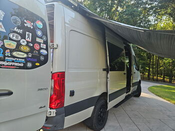 Thumbnail of RV