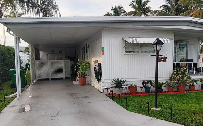 Photo of Mobile Home