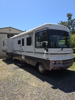 Thumbnail of RV